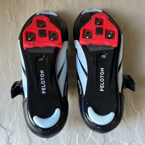 Peleton Cycling Shoes - Picture 5 of 6